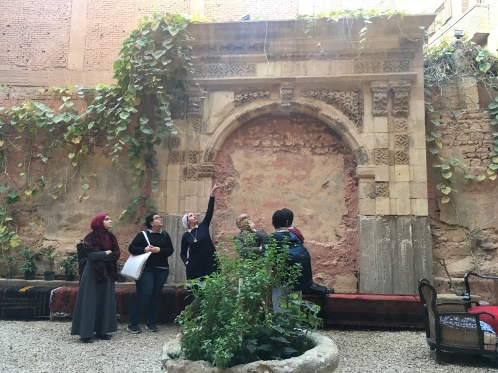 زيارة القلم لبيت يكن